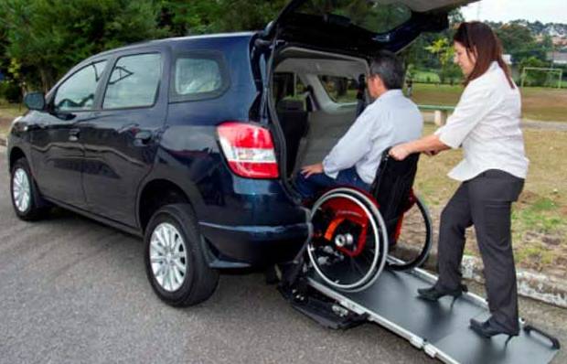 Chevrolet Spin acessível, adaptado pela Cavenaghi com acessório automotivos para portadores de necessidades especiais