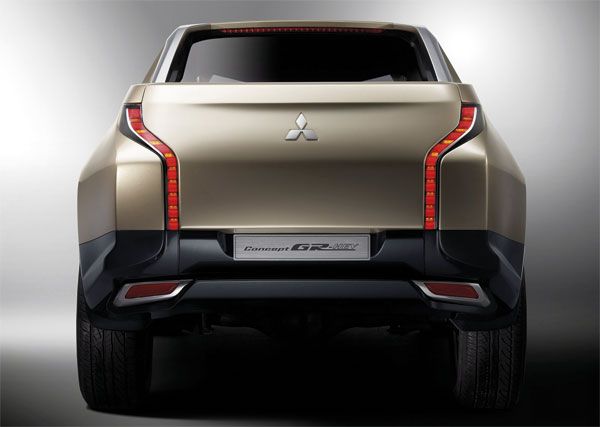 Mitsubishi-GR-HEV_Concept_2013_traseira