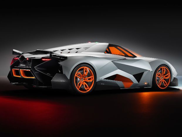 Lamborghini Egoista vista de lado