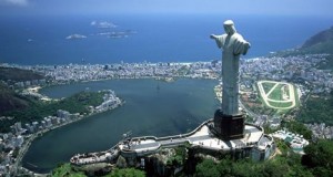 O Rio de Janeiro recebe a AutoMOTIVO
