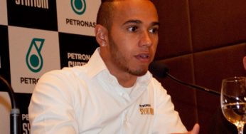 Lewis Hamilton em coletiva de imprensa em São Paulo