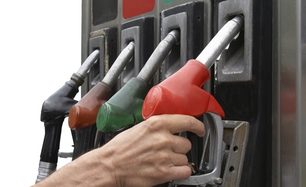 carro-abastecer-alcool-gasolina-combustivel