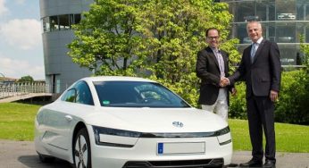 Volkswagen entrega primeira unidade do super-híbrido XL1 a cliente