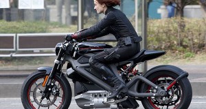 Harley elétrica é utilizada nas filmagens do filme “Vingadores 2″