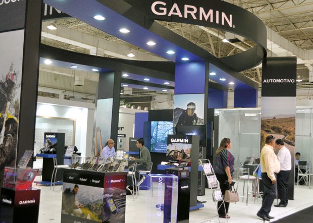 O stand da Garmin na Eletrolarshow destacou os produtos automotivos