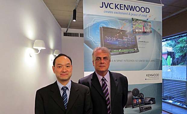 Makoto Tsuruta e Walter SittaJunior, da JVC Kenwood