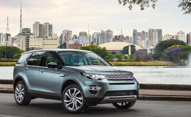O SUV Land Rover Discovery Sport, primeiro modelo a ser fabricado pela Jaguar Land Rover no Brasil