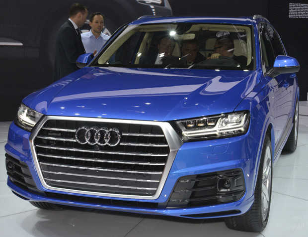 O Audi Q7 com o novo padrão da empresa para a linha de SUVs