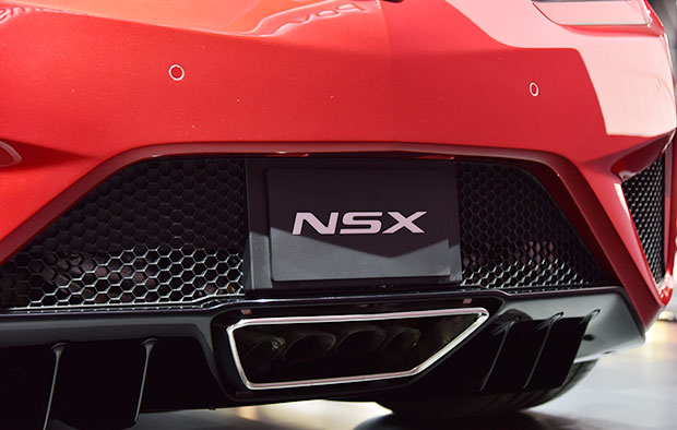Detalhe da traseira do Honda NSX