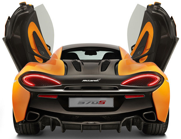 Vista traseira da McLaren 570S