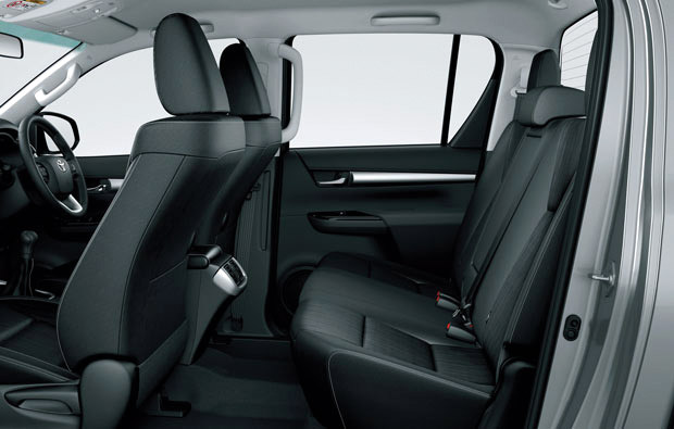 Interior da nova geração da pick-up Toyota HiLux
