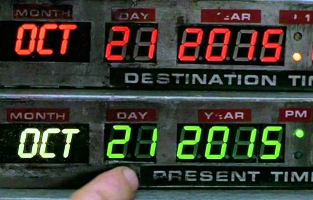 21 de ourubro de 2015 marcava um dia num longínquo futuro no painel do De Lorean DMC 12 transformado em máquina do tempo no filme De volta para o Futuro