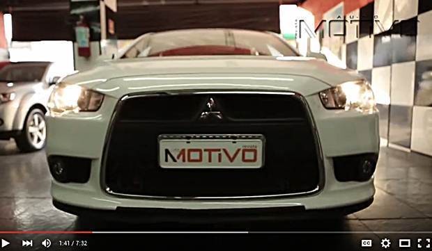 Video da revista AutoMOTIVO mostra que acessórios automotivos insatalar num carro Premium, que já sai de fábrica melhor equipado
