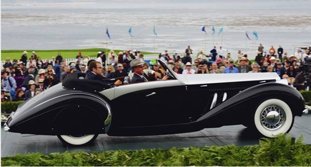Carro clássico no Concours d'Elegance de Pebble Beach