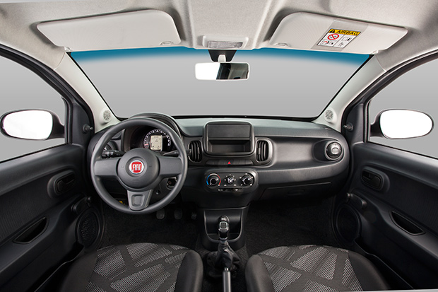 Vários equipamentos do Mobi mostram a intenção da Fiat de democratizar o uso da tecnologia.