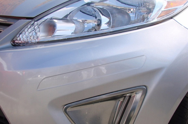 9. PROTETOR DE PARA-CHOQUE – As vagas apertadas em estacionamentos de prédios geram raladas desagradáveis nos para-choques. Fabricados em resina, os protetores são discretos e evitam essas possíveis chateações.