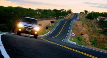 Farol desligado durante o dia nas rodovias volta a render multas