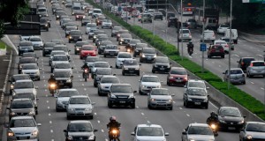 Frota de veículos registrada em SP aumenta 161% em 20 anos