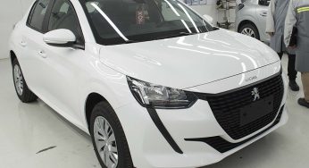 Peugeot 208 terá versões básicas sem rodas, DRL ou multimídia: conheça