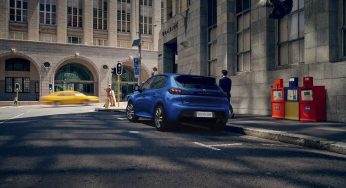 Após descontos Peugeot volta a reajustar preços do 208