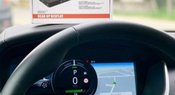 Tech One lança Head Up Display que projeta dados no para-brisa