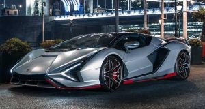 Lamborghini de R$ 22 milhões é entregue a brasileiro, em Londres: conheça