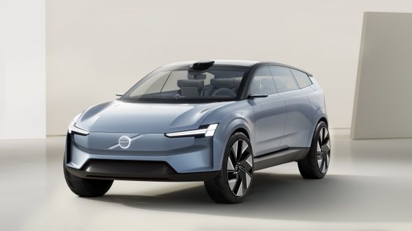 Em Live mundial, Volvo apresenta conceito de carro autônomo e elétrico