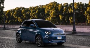 Fiat lança primeiro modelo elétrico no país: 500e