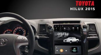 Kronos destaca central multimídia Tesla para Toyota Hilux 2015