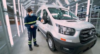 Linha de montagem uruguaia começa a fabricar nova Ford Transit para o Brasil