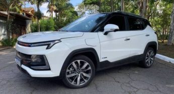 Emplacamento de carros elétricos dobram no Brasil
