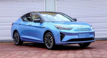 JAC E-J7 chega ao Brasil por R$ 259,9 mil