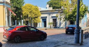 Chevrolet Cruze Midnight e Cruze RS são vistos na Argentina; Novidades serão lançadas no próximo dia 26