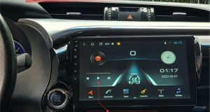 Kronos lança central multimídia para Toyota Hilux SRX