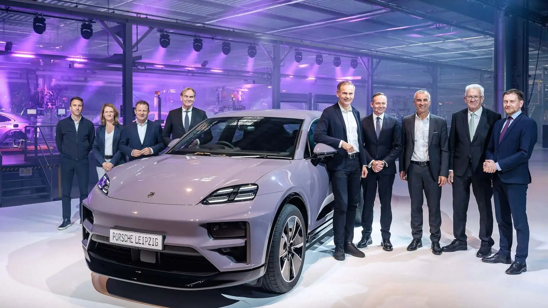 Porsche começa a produzir Macan elétrico na Alemanha