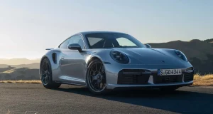 Porsche 911 turbo faz 50 anos e ganha série especial com 1974 unidades