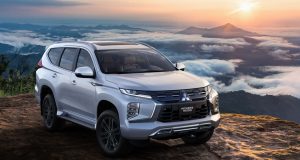 Pajero Sport chega à linha 2025 com detalhes visuais e nova versão